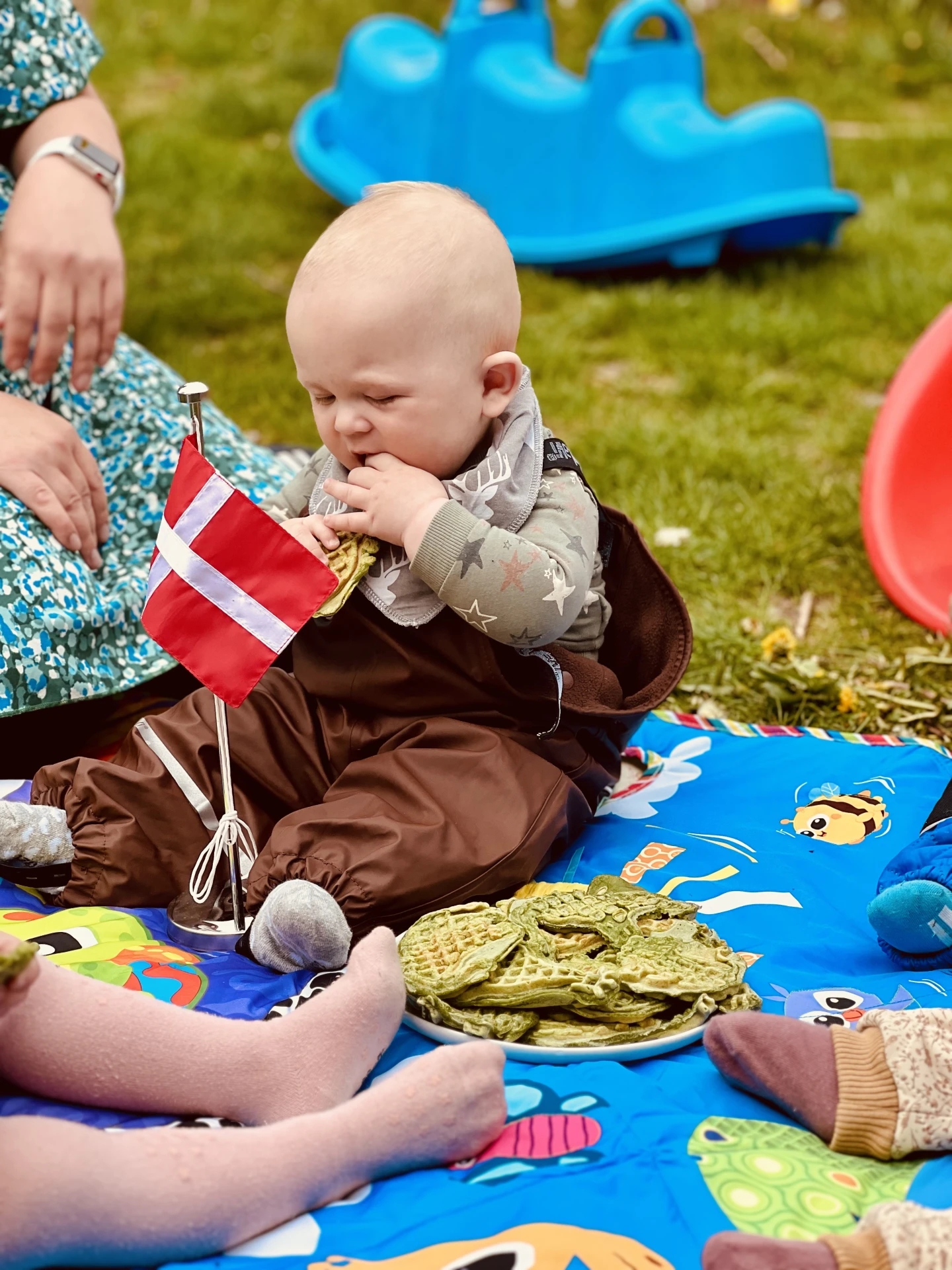 Solsikken Privat Pasningsordning: En dag fuld af sol, sjov og nye venner!